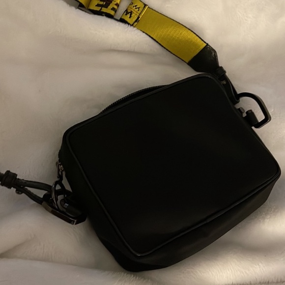 Off White logo nylon cross body - Picture 2 of 8
